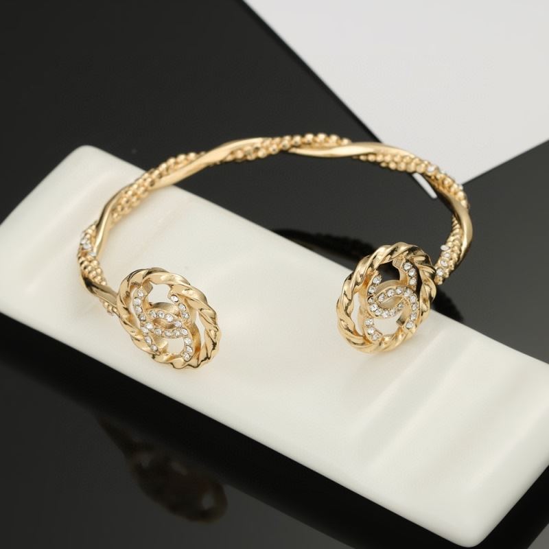 Ch**el bracelets